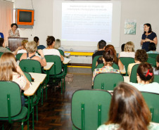 A nova turma do Programa de Desenvolvimento Educacional (PDE) inicia as atividades na próxima segunda-feira (22) com algumas novidades. O curso terá duração de dois anos, de acordo com o calendário escolar. Os professores da rede estadual de ensino participam das atividades da Semana Pedagógica, que acontece entre 22 e 24 deste mês e, em seguida, iniciam os cursos previstos no Programa.