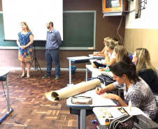 No segundo dia do evento o debate será aberto à comunidade escolar. Pais, estudantes, professores e funcionários vão discutir ações relacionadas ao tema “A escola que temos e a escola que queremos. Como podemos contribuir?” 