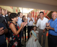 O município de Bandeirantes, no Norte Pioneiro, passa a abrigar um novo Centro Estadual de Educação Profissional. O governador Beto Richa esteve no município nesta quinta-feira (25) para inaugurar a nova escola, que recebeu o nome de Professor Osório Gonçalves Nogueira, um pioneiro e líder na região. É a nona escola de educação profissional entregue pelo governador, desde 2011. É a terceira do Norte Pioneiro.