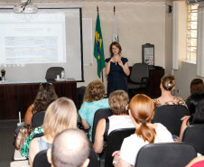 Teremos a oportunidade de conhecer melhor a dinâmica da escola com o andamento do programa e com isso fortalecer o padrão administrativo que é construído nessas unidades”, ressaltou Angela Kubersky, Coordenadora de Prestação de Contas da CAF.