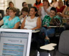 Desenvolvido pela Coordenação de Apoio Financeiro à Rede Escolar da Secretaria da Educação e técnicos dos Núcleos Regionais de Educação, o projeto atende cinco escolas de diferentes regiões do Estado: os colégio estaduais Alberto de Carvalho (Prudentópolis), Herbert de Souza (São José dos Pinhais), Tupy Pinheiro (Guarapuava), Regente Feijó (Ponta Grossa) e Ilha das Peças (Guaraqueçaba).