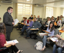 Evento aconteceu no auditório da SEED, em Curitiba, com a presença de representantes do Ministério da Educação.