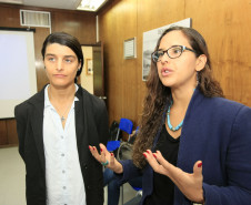 Secretaria de Estado da Educação do Paraná, Reunião na SUD sobre a agricultura familiar e merenda escolar com a participação de representantes de entidades internacionais, na foto a Canadense Coolleen Kimmett e Gianna Sanchez Moretti representante da ONU.