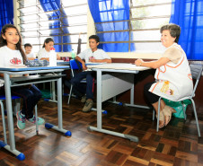 De acordo com a pedagoga Luely Barbosa de Oliveira, que trabalha na escola há 22 anos, o novo mobiliário mudou o aspecto da escola. “As salas ganharam mais vida com o novo visual, ficaram mais bonitas. Os alunos se sentem melhor porque as salas ficaram mais acolhedoras”, disse Luely.