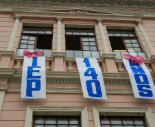 O Instituto de Educação do Paraná Professor Erasmo Pilotto, unidade localizada no Centro de Curitiba, comemora nesta quarta-feira (12) 140 anos de contribuição para a educação paranaense. Para marcar a data, durante os três turnos são promovidas diversas atividades, com apresentações artísticas e culturais. A comemoração está aberta à comunidade, contribuindo assim para aproximar as famílias da escola, que é a quinta mais antiga do Estado.