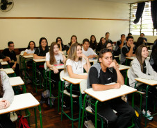 Os investimentos do Governo do Paraná por aluno matriculado na rede de ensino foi o maior entre os Estados do Sul em 2015. O investimento por estudante somou R$ 6.303,86 no Estado, contra R$ 5.551,56 em Santa Catarina e R$ 4.571,11 no Rio Grande do Sul.

Os dados são da Secretaria do Tesouro Nacional (STN) e do Instituto Nacional de Estudos e Pesquisas Educacionais Anísio Teixeira (Inep) levantados pelo Instituto Paranaense de Desenvolvimento Econômico e Social (Ipardes).