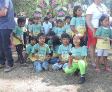 As 37 escolas estaduais indígenas do Paraná realizam nesta semana muitas atividades culturais, artísticas, artesanais e culinárias para comemorar o Dia do Índio (19 de Abril). As ações envolvem alunos, professores, pais e a comunidade.