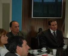 Secretaria recebe comitiva de deputados argentinos