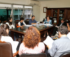 A secretária de Estado da Educação, professora Ana Seres, recebeu a direção do sindicato dos professores nesta terça-feira (26), para mais uma rodada de reuniões sobre a pauta de reivindicações da categoria
