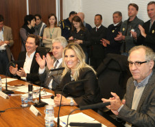 Secretários de estado, representantes de municípios paranaenses que participarão do revezamento da Tocha Olímpica, e demais órgãos do governo, reuniram-se nesta quarta-feira (04) para debater assuntos relacionados a este importante fato esportivo
