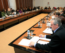 Na tarde de quarta-feira (8), a secretária Ana Seres fez uma reunião com os chefes de núcleos no Gabinete de Gestão de Informações do Palácio Iguaçu