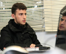 O estudante do 1° ano da Faculdade de Jogos digitais, Felipe Clevert Jimenez, de 18 anos, foi homenageado na semana passada com menção honrosa na Câmara de Vereadores de Curitiba pela conquista do concurso de jogos eletrônicos Game Curitiba. A trajetória para vencer a competição iniciou em 2012, ao ingressar no curso técnico em informática no Colégio Pedro Macedo.