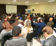 A Secretaria de Estado da Educação realizou nesta segunda-feira (27), em Curitiba, evento de formação para gestores dos 350 colégios que ofertam educação profissional no Paraná. O encontro, dividido em duas etapas, busca consolidar essa modalidade de ensino, que já conta com cerca de 70 mil estudantes na rede estadual e contempla a política do governo de valorização dos profissionais da educação.
