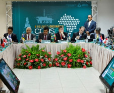 Foi encerrada nesta sexta-feira (1º), em Aracaju, a segunda reunião realizada este ano pelo Conselho Nacional de Secretários de Educação (Consed). A secretária do Paraná, professora Ana Seres, que é vice-presidente do Conselho para a região Sul, considerou o encontro proveitoso e adiantou que o seminário sobre a Base Nacional Comum Curricular (conjunto de conhecimentos que todo estudante deve ter em cada etapa de ensino) deve ser realizado no início de agosto.