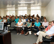 Será lançado pela Secretaria de Estado da Educação (SEED) nesta quinta-feira (dia 7), em Guarapuava, o projeto piloto “Escola também compra”, em parceria com Associação Comercial e Empresarial de Guarapuava (ACIG). O projeto, elaborado pela Coordenadoria de Apoio Financeiro à Rede Escolar (CAF) da SEED, busca aliar a gestão eficiente dos recursos das escolas ao fomento da economia local das cidades do Paraná.