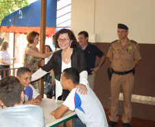 Há dois anos os estudantes do Colégio Estadual Irmã Maria Antona, em Sarandi, no Noroeste do Estado, ganharam novas atividades complementares para melhorar o rendimento escolar e reforçar o processo de ensino e aprendizagem. As ações também aproximaram a comunidade do cotidiano escolar e renderam à escola o terceiro lugar de melhor gestão da região através do Prêmio CAF edição 2015, que tem como objetivo do prêmio divulgar as boas gestões e práticas desenvolvidas pelas escolas estaduais.