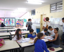 Já no Colégio Estadual Adiles Bordin, em União da Vitória, no Sudoeste, também terceira colocada no prêmio CAF do ano passado, uma vez por semana uma as aulas são destinadas a atividades relacionadas à leitura