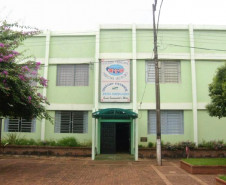 O Ministério da Educação repassou ao Paraná R$ 5 milhões, a ser utilizado em obras de escolas da rede estadual. Esse montante, resultado de reunião com o governador Beto Richa no dia 15 de junho, em Brasília, vai beneficiar três unidades, que estão em fase de finalização: Dilma Angelico (em Catanduvas), Pato Bragado (Pato Bragado) e Jardim Canadá (Cascavel).