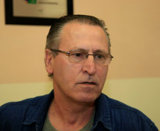 No Colégio Estadual Barão do Rio Branco, em Curitiba, o clima entre os alunos foi de alegria por rever os amigos