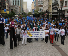 Secretaria da Educação mantém diversas políticas públicas para alunos com necessidades educacionais especiais.