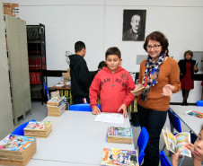 Hoje o dia é de vocês, razão de ser de todo nosso trabalho. É para vocês e por vocês que cerca de cem mil professores e funcionários da educação trabalham. Cada pedagogo, professor, diretor, servidor, enfim, está em sua função para que vocês tenham acesso a um dos direitos mais preciosos: o de aprender, saber, e assim se emancipar e exercer a sua cidadania.