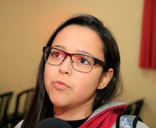 Já Heloísa Camila Costa, 17 anos, revelou que o evento contribuiu para planejar melhor quais os caminhos seguir após a trajetória escolar. “A palestra foi sensacional porque agora consigo ver o meu futuro de outra maneira, primeiro pensar, sentir, e depois agir. Isso era uma coisa que eu não fazia, queria sempre agir sem pensar. A palestra foi importante para eu pensar melhor sobre o que eu quero para o meu futuro”, disse ela.