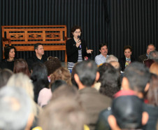 A Secretaria de Estado da Educação iniciou nesta terça-feira (23) a entrega da segunda edição do Prêmio Gestão CAF a escolas da rede estadual que são destaque na área de gestão. Nesta edição serão premiadas escolas dos Núcleos Regionais de Educação de Guarapuava, Pitanga, Toledo, Assis Chateaubriand, Goioerê, Cianorte, Pato Branco, Francisco Beltrão, Dois Vizinhos, Ibaiti, Wenceslau Braz e Cornélio Procópio.

Nesta terça-feira foram premiadas as escolas da regional de Goioerê. 