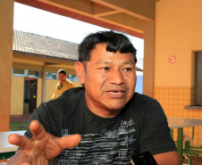 O cacique João Joetavy Alves é um dos mais ativos nas ações desenvolvidas pela escola. Além de ser o representante da etnia permanentemente dentro da escola, João é responsável pela alfabetização na língua guarani. Segundo ele, a educação indígena é responsabilidade de toda a comunidade. “A educação indígena não é só responsabilidade do Estado, mas de toda a nossa comunidade, pais, alunos, para que alcancemos uma educação de qualidade sem perder a nossa cultura”, ressaltou.