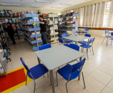 Os 500 alunos e os professores do Colégio Estadual Pato Bragado, do município de mesmo nome, no Oeste do Paraná, receberam nesta sexta-feira (02) o novo prédio da escola, que tem mais espaço e oferece mais conforto para o dia a dia de estudos e atividades. O governador Beto Richa esteve em Pato Bragado para, junto com a secretária de Estado da Educação, professora Ana Seres, entregar a nova estrutura, que tem 2,95 mil metros quadrados e é fruto de investimento de R$ 3,64 milhões. 