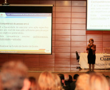 As escolas da rede estadual pertencentes ao Núcleo Regional de Educação de Guarapuava receberam nesta quarta-feira (14) o Prêmio de Gestão da Secretaria de Estado da Educação, pelo trabalho desenvolvido em parceria com a comunidade escolar na aplicação eficiente dos recursos públicos e desenvolvimento de projetos pedagógicos inéditos.
