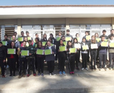 No Colégio Estadual do Campo Professora Maria de Jesus Pacheco Guimarães, localizado no distrito Guará, em Guarapuava, também no Centro do Estado, a participação dos 470 alunos na administração é um dos alicerces da boa gestão desenvolvida na escola