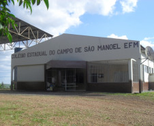 O Colégio Estadual do Campo São Manoel, de Santa Maria do Oeste, na região Central do Estado, que ficou em primeiro lugar nessa edição do Prêmio Gestão, é a principal referência para as cerca de 100 famílias que vivem na comunidade rural de São Manoel