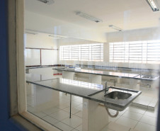 O Centro Estadual de Educação Profissional (CEEP) Professor Miguel Carlos Parolo, em Pitanga, na região central do Estado, começou as atividades em fevereiro de 2015 e representa um marco para a comunidade de 13 municípios da região. A formação profissional ofertada gratuitamente pela escola trouxe mais de ensino, emprego e renda aos moradores da região.