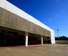 O Centro Estadual de Educação Profissional (CEEP) Professor Miguel Carlos Parolo, em Pitanga, na região central do Estado, começou as atividades em fevereiro de 2015 e representa um marco para a comunidade de 13 municípios da região. A formação profissional ofertada gratuitamente pela escola trouxe mais de ensino, emprego e renda aos moradores da região.