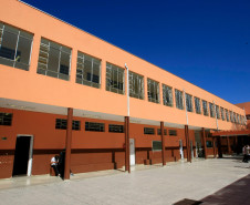 No Colégio Estadual Guido Straube, aproximadamente 500 pessoas participaram da audiência que definiu quais setores da escola receberiam os recursos. O colégio tem cerca de 800 estudantes, entre ensino fundamental, médio e técnico.

Foi decidido pela comunidade que o dinheiro será destinado para reforma geral dos banheiros masculino e feminino e do muro, além de pintura externa do prédio e das salas de aula, instalação de sensores elétricos e a troca da rede elétrica.