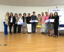As escolas da rede estadual pertencentes ao Núcleo Regional de Educação de Cianorte receberam nesta quinta-feira (22) o Prêmio Gestão CAF. As unidades foram contempladas porque apresentaram os melhores resultados na execução de projetos pedagógicos e na aplicação eficiente dos recursos públicos.