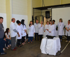 Presos custodiados e matriculados em atividades de ensino na Penitenciária Estadual de Cruzeiro do Oeste (Peco) receberam tablets para uso educacional. A partir de agora, além das aulas presenciais com o professor, os presos poderão acompanhar parte do conteúdo nas celas, por meio da ferramenta tecnológica.