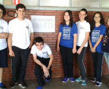 A gestão financeira descentralizada, aliada a projetos pedagógicos, rendeu ao Colégio Estadual Emílio de Menezes, do município de Japurá, no Noroeste do Estado, o primeiro lugar no Prêmio de Gestão entre as escolas pertencentes ao Núcleo de Educação de Cianorte.