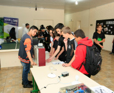 Planejamento, conscientização e identificação dos estudantes com a escola aliados a decisões coletivas. Essa tem sido a receita para a boa gestão do Colégio Estadual Tupy Pinheiro, em Guarapuava (região Central do Estado). O Colégio, construído em 1962, possui uma estrutura física impecável, com pintura nova, jardim bem cuidado, paredes e carteiras limpas e estudantes orgulhosos.