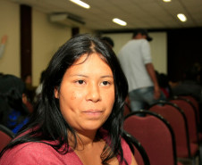A cacique Andréia Takua Fernandes, da comunidade Tupã Nhe Ekretã, de Morretes, no Litoral, lembrou que os cursos vão melhorar o ensino bilíngue nas escolas indígenas, principalmente naquelas que atendem índios de diferentes etnias. “Vai melhorar a oferta da educação indígena porque os professores terão a oportunidade de aprender e ensinar mais e melhor. Quando compartilhamos experiências, fortalecemos também os laços educacionais entre as comunidades”, disse Andréia.