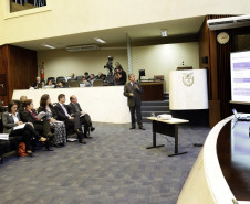 Entre os meses de janeiro e agosto desse ano, o governo investiu R$ 6,49 bilhões na Educação, ou 34,7% da receita líquida de impostos (RLI).