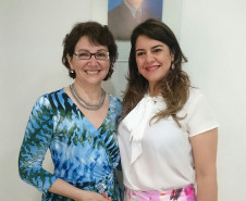 A Secretaria de Estado da Educação entregou nesta segunda-feira (10), em Assis Chateaubriand (Oeste do Estado), o Prêmio de Gestão às escolas que desenvolvem projetos pedagógicos inéditos e incentivam a participação da comunidade na administração financeira. A premiação faz parte do programa Minha Escola Tem Ação (Meta), que tem como objetivos reduzir os índices de evasão e elevar a qualidade do ensino por meio da gestão escolar participativa.
