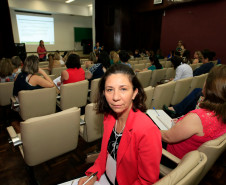 O curso vai facilitar o trabalho desenvolvido pelas regionais junto com as secretarias municipais. “Precisamos fazer um acompanhamento dos alunos que estão saindo da rede municipal e ingressando na estadual para atender suas necessidades da melhor maneira possível”, disse Katia Martins Bilotti, representante da educação especial do Núcleo de Apucarana, no Vale do Ivaí.