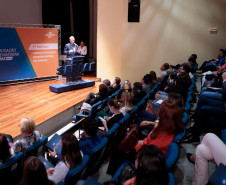 Professores, Instituições de Ensino Superior e municípios que apresentaram as iniciativas mais expressivas na área da Educação Empreendedora em diferentes regiões do Estado foram premiados pelo Sebrae Paraná na última quinta-feira, dia 17, em Curitiba