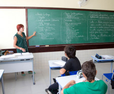 O prazo para confirmar a rematrícula na rede estadual de ensino para o ano que vem vai até esta sexta-feira (25)