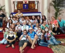 Mais de 700 voluntários dispostos a doar medula óssea. Esse é o resultado obtido pelos estudantes do 9° ano do ensino fundamental do Colégio Estadual Alcides Munhoz, em Imbituva (Centro-Sul do Estado), que há dois anos desenvolvem o projeto Doe vida! Doe Medula.