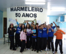 Escola realiza exposição para 50 anos de Marmeleiro