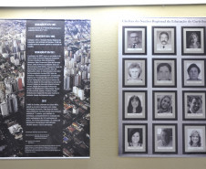 À tarde, a equipe de educação básica do Núcleo Regional de Educação apresentou uma exposição com painéis que contam parte da história e as atividades desenvolvidas pelo núcleo