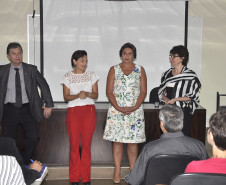 A secretária da Educação, professora Ana Seres, reuniu nesta segunda-feira (30), em Curitiba, os 32 chefes de Núcleos Regionais da Educação para tratar de assuntos administrativos e pedagógicos, como início do ano letivo, semana pedagógica,infraestrutura e distribuição de aulas