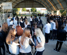 As aulas na rede estadual de ensino, que começaram nesta quarta-feira (15), movimentaram mais de um milhão de estudantes nas 2,1 mil escolas de todas as regiões do Paraná